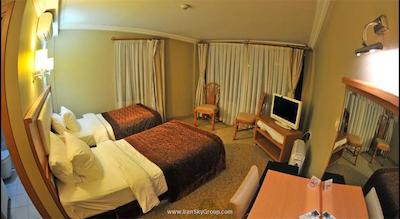 تایاهاتون هتل