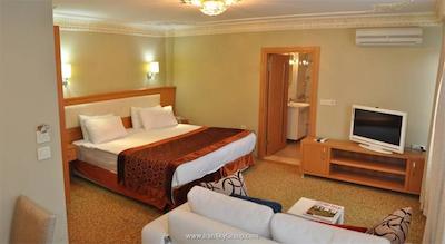 تایاهاتون هتل