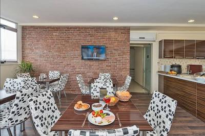 اینویکتوم رزیدنس