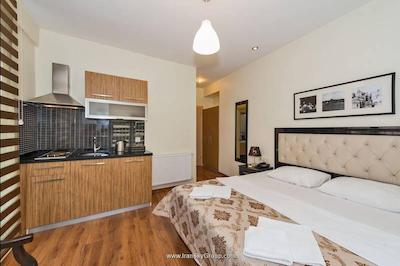 اینویکتوم رزیدنس