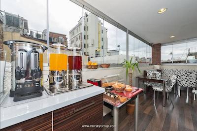 اینویکتوم رزیدنس