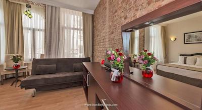 تکسیم مارین هتل