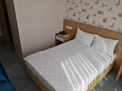 نایس رویال اوتل