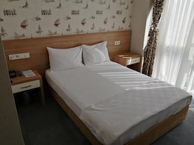 نایس رویال اوتل