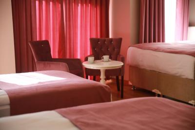 الیت کاسریا هتل