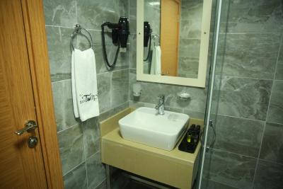 الیت کاسریا هتل