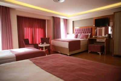 الیت کاسریا هتل