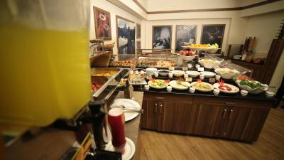 الیت کاسریا هتل