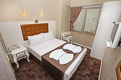 تکسیم کوئنتو هتل