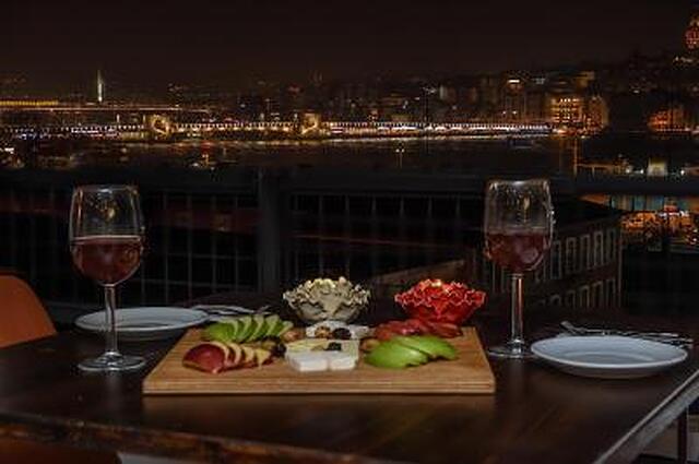 سایبان گلد هتل استانبول