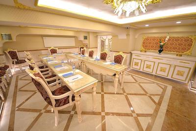 گلدن تاها هتل