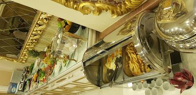 گلدن تاها هتل