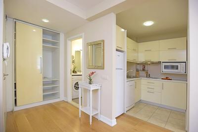 چیا رزیدنس تسویکی