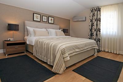 چیا رزیدنس تسویکی