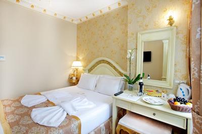 وایت هاوس استانبول