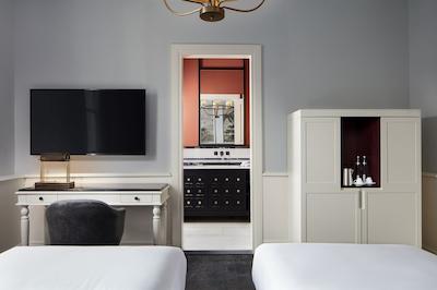 اداهان دکموندو پرا آتوگراف کالکشن