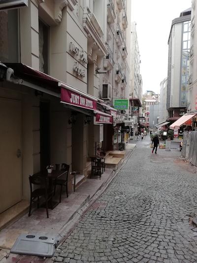 جاست این هتل