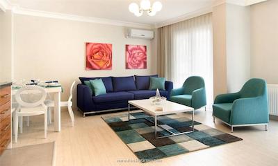 پرمیوم رزیدنس تکسیم اسکوئر