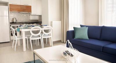 پرمیوم رزیدنس تکسیم اسکوئر