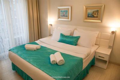 پرمیوم رزیدنس تکسیم اسکوئر