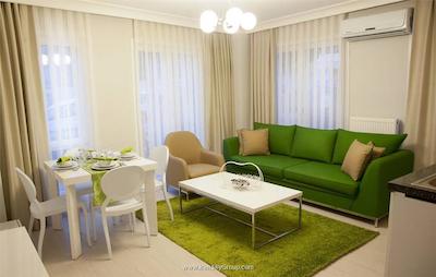 پرمیوم رزیدنس تکسیم اسکوئر