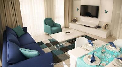 پرمیوم رزیدنس تکسیم اسکوئر