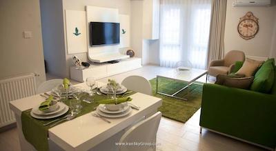 پرمیوم رزیدنس تکسیم اسکوئر