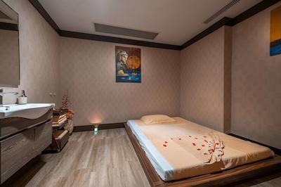 کلاریون هتل استانبول محمودبی