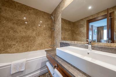 کلاریون هتل استانبول محمودبی