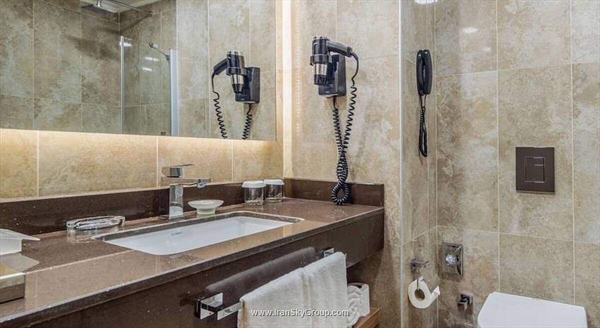 هالیدی این آنتالیا لارا
