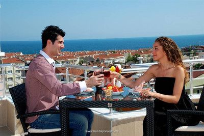 لارا دیاموند