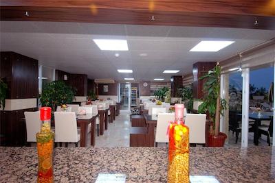 لارا دیاموند