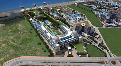 ادلیا الیت لارا