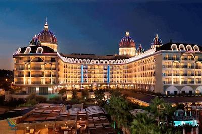 ادلیا الیت لارا