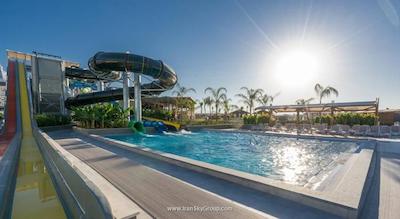 ادلیا الیت لارا