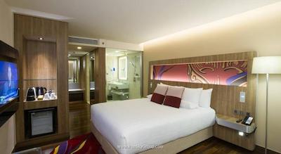 نیووتل بانکوک سوخومویت 20