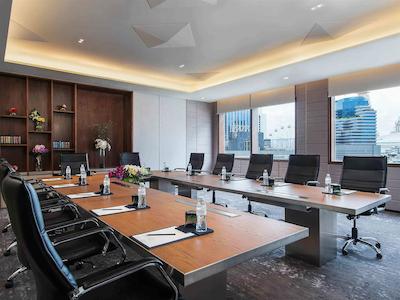 نیووتل بانکوک سوخومویت 20