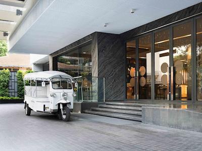 نیووتل بانکوک سوخومویت 20