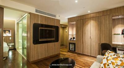 نیووتل بانکوک سوخومویت 20