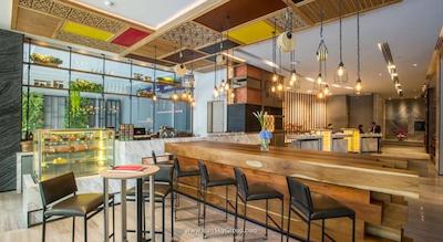 نیووتل بانکوک سوخومویت 20