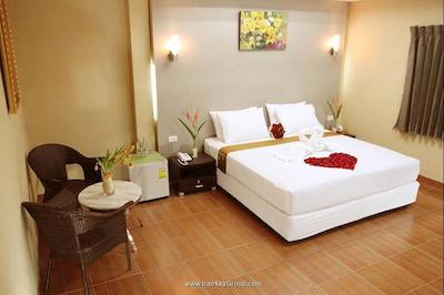 شادی هوم اند رزیدنت