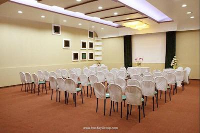 شادی هوم اند رزیدنت