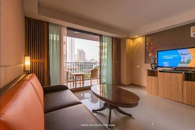 داینستی این گرند