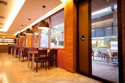 داینستی این گرند