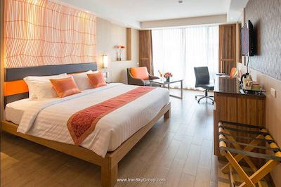 داینستی این گرند