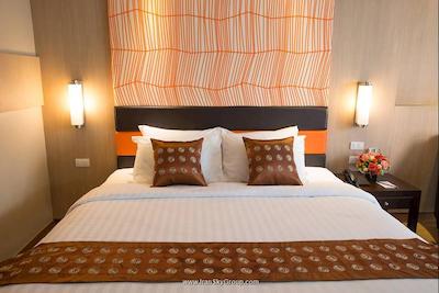 داینستی این گرند