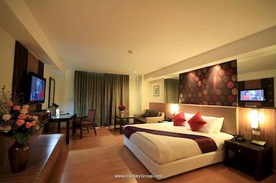 داینستی این گرند