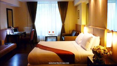 داینستی این گرند