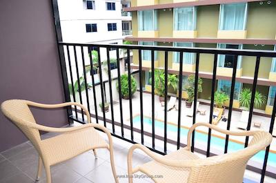 داینستی این گرند