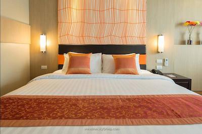 داینستی این گرند